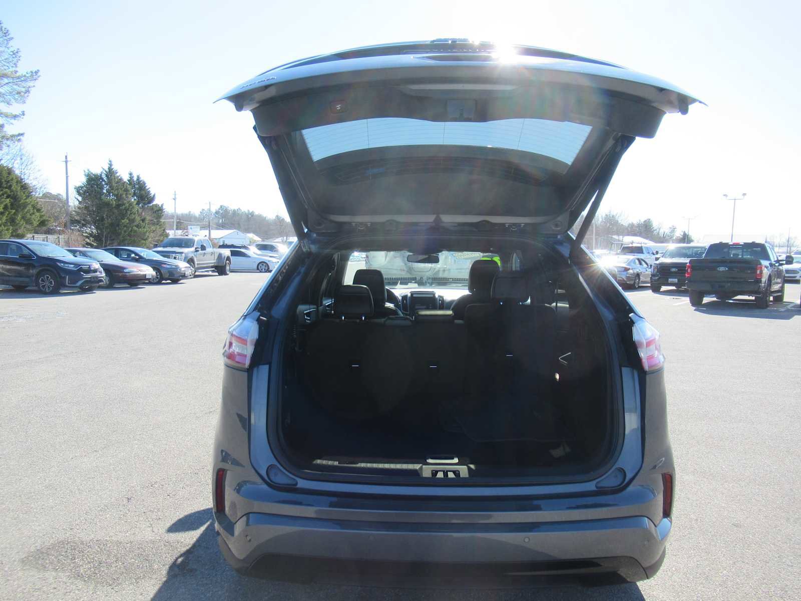 Used 2022 Ford Edge ST-Line image 19