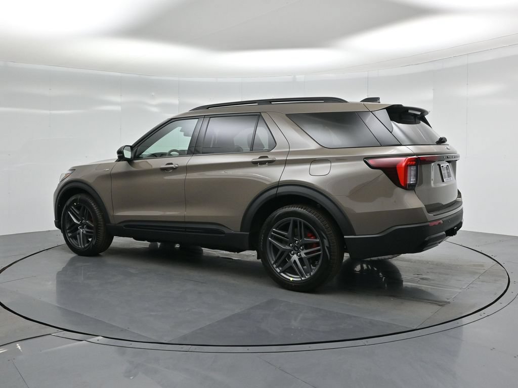 New 2026 Ford Explorer ST-Line w/ ST-Line Street Pack RWD image 6