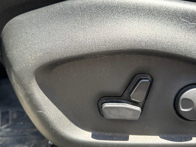 Used 2024 Jeep Compass Latitude w/ Sun and Sound Group AWD/4WD image 14