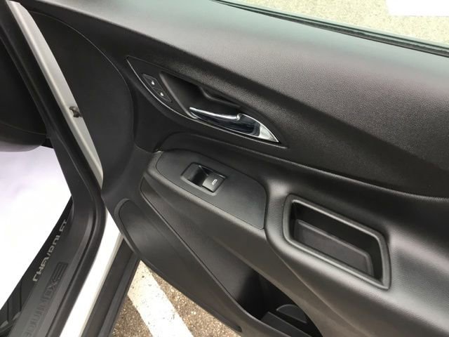 Used 2020 Chevrolet Equinox LT image 24