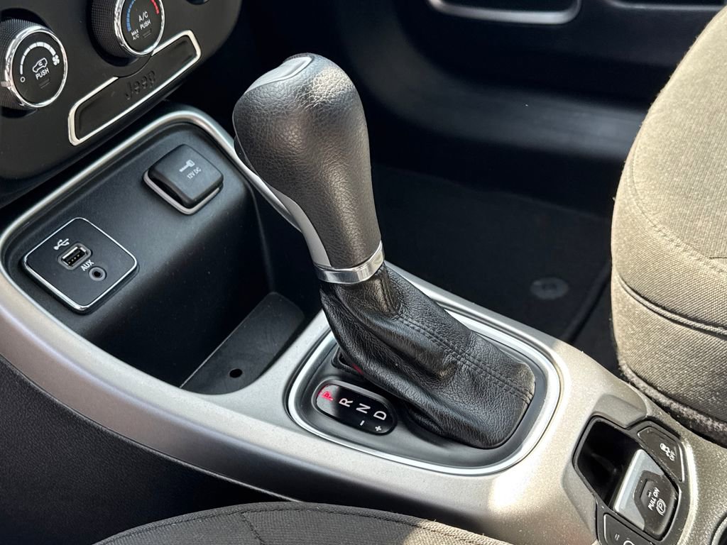 Used 2018 Jeep Compass Sport FWD image 24