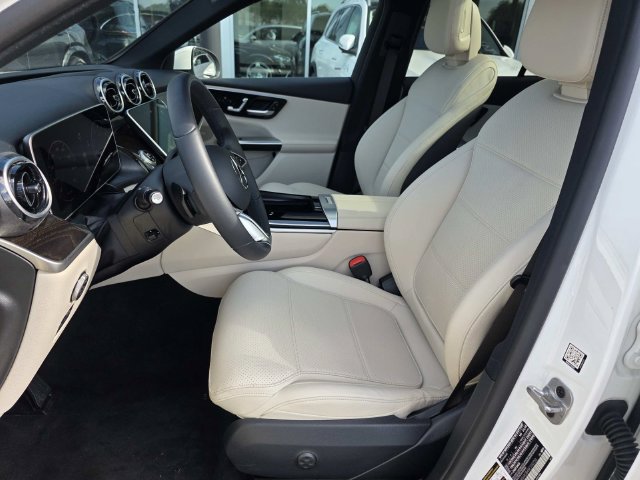 Certified 2025 Mercedes-Benz GLC 300 image 12