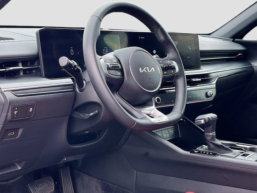 Used 2026 Kia K5 GT-Line w/ GT-Line Premium Package image 4