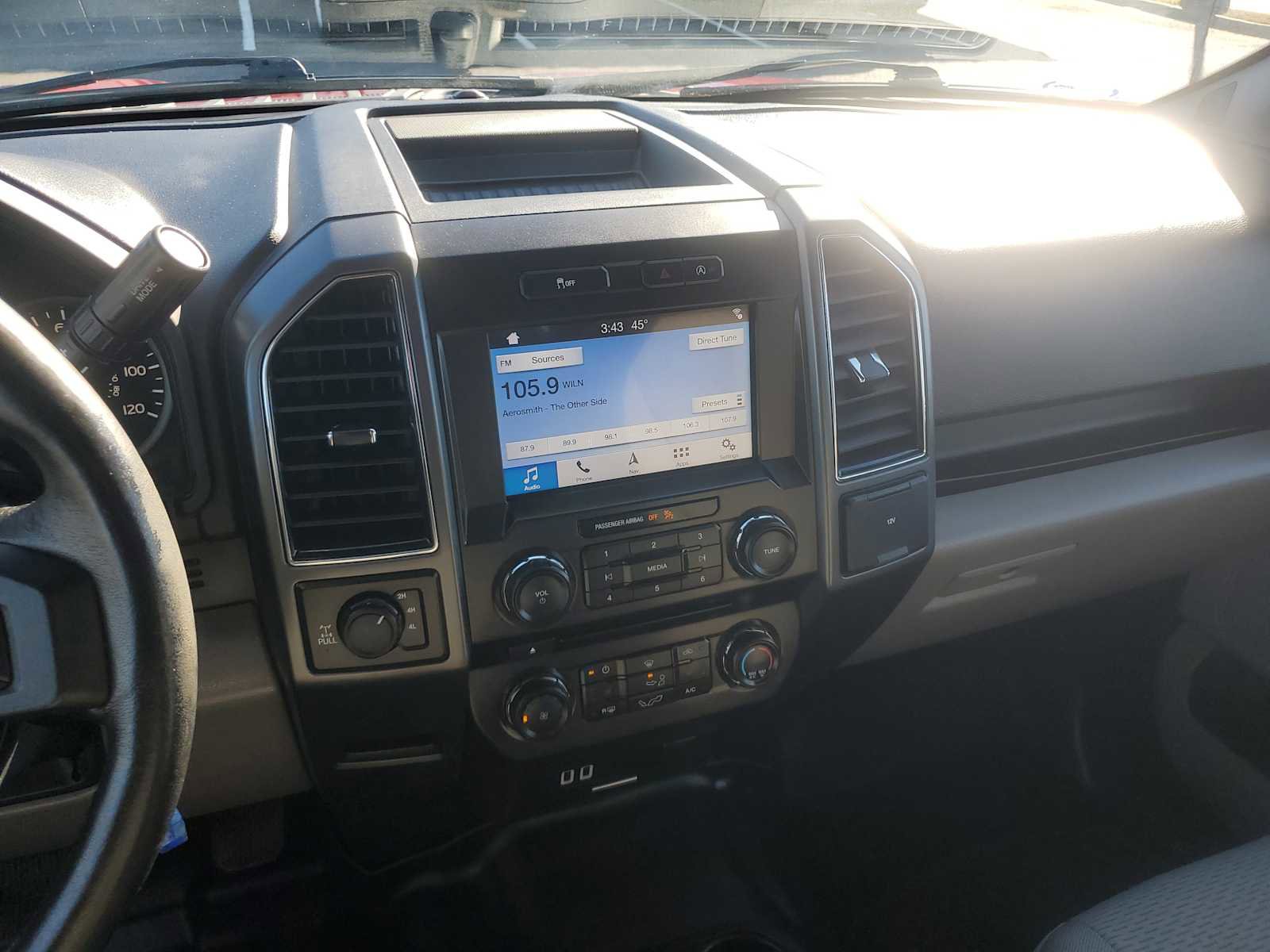 Used 2018 Ford F150 XLT w/ Equipment Group 302A Luxury image 12