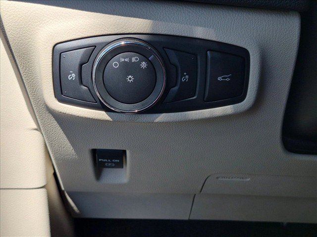 Used 2018 Lincoln MKC Reserve FWD image 11