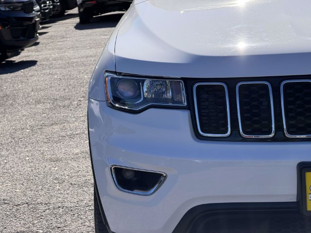 Certified 2021 Jeep Grand Cherokee Laredo AWD/4WD image 9