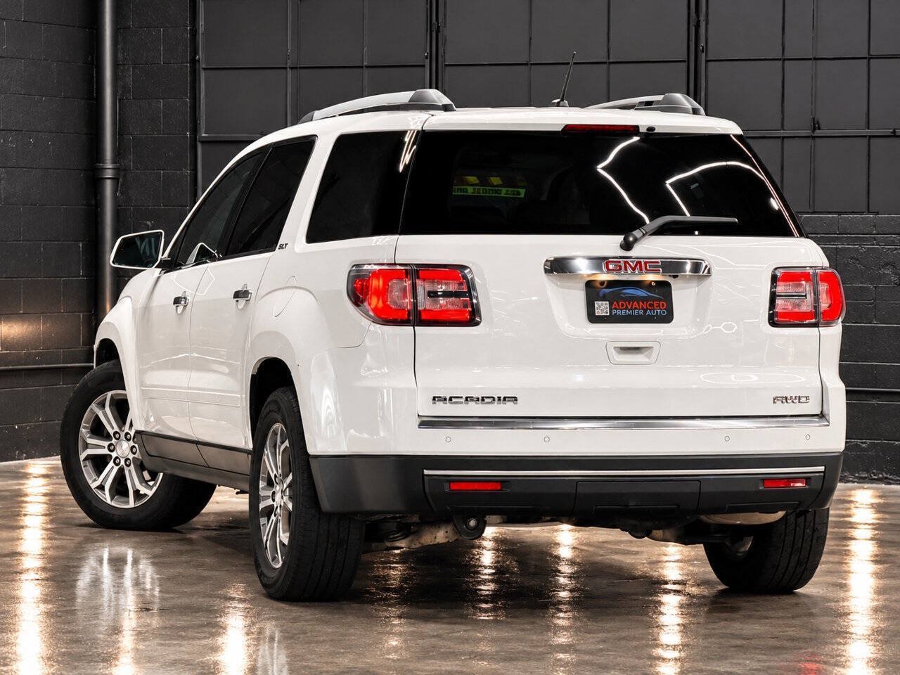 Used 2015 GMC Acadia SLT w/ Open Road Package AWD/4WD image 4