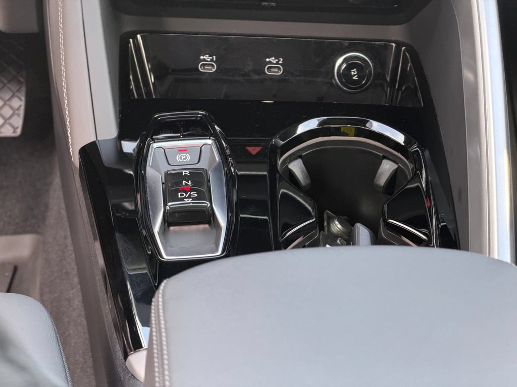 Used 2025 Audi Q5 Premium Plus w/ Premium Plus AWD/4WD image 19