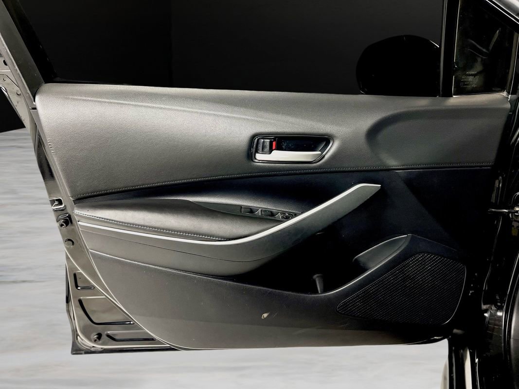 Used 2020 Toyota Corolla SE FWD image 25