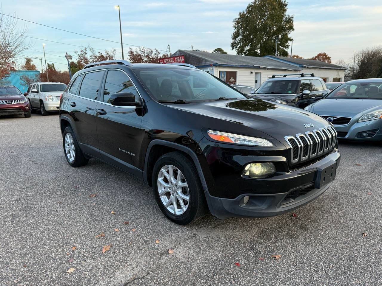 Used 2018 Jeep Cherokee Latitude Plus image 1