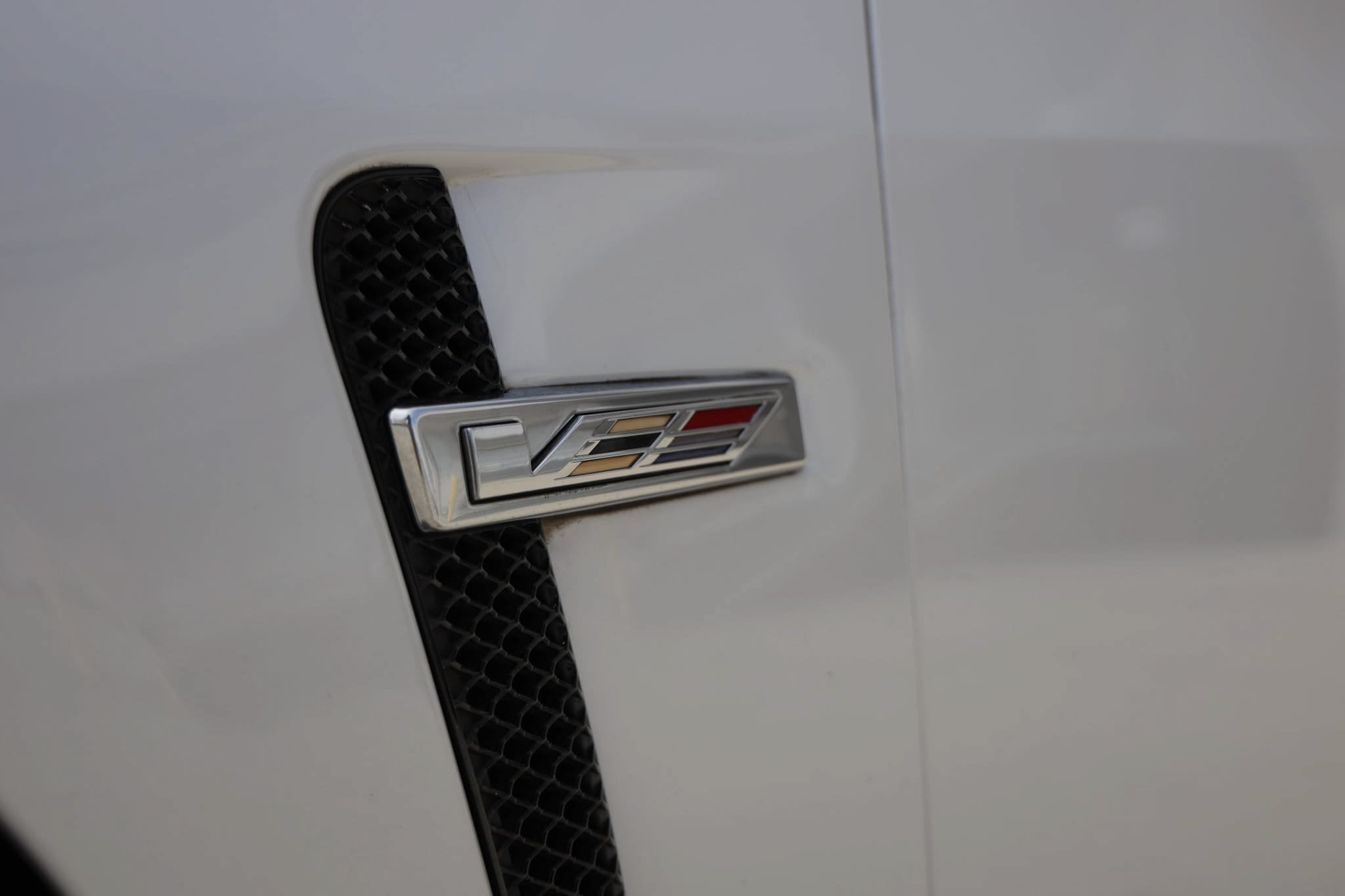 Used 2018 Cadillac CTS V w/ Luxury Package RWD image 46