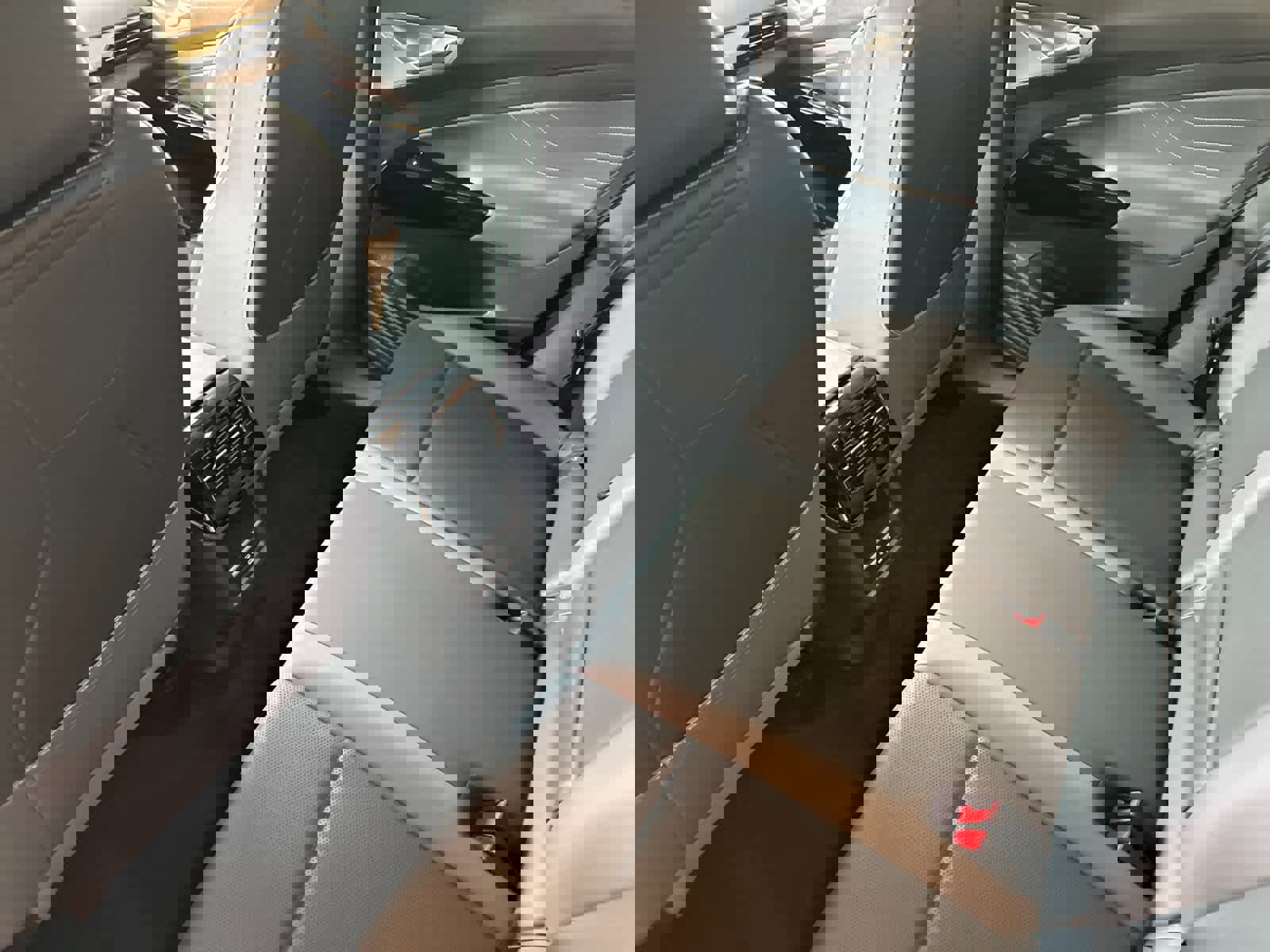 Used 2023 Volkswagen ID.4 Pro S image 4