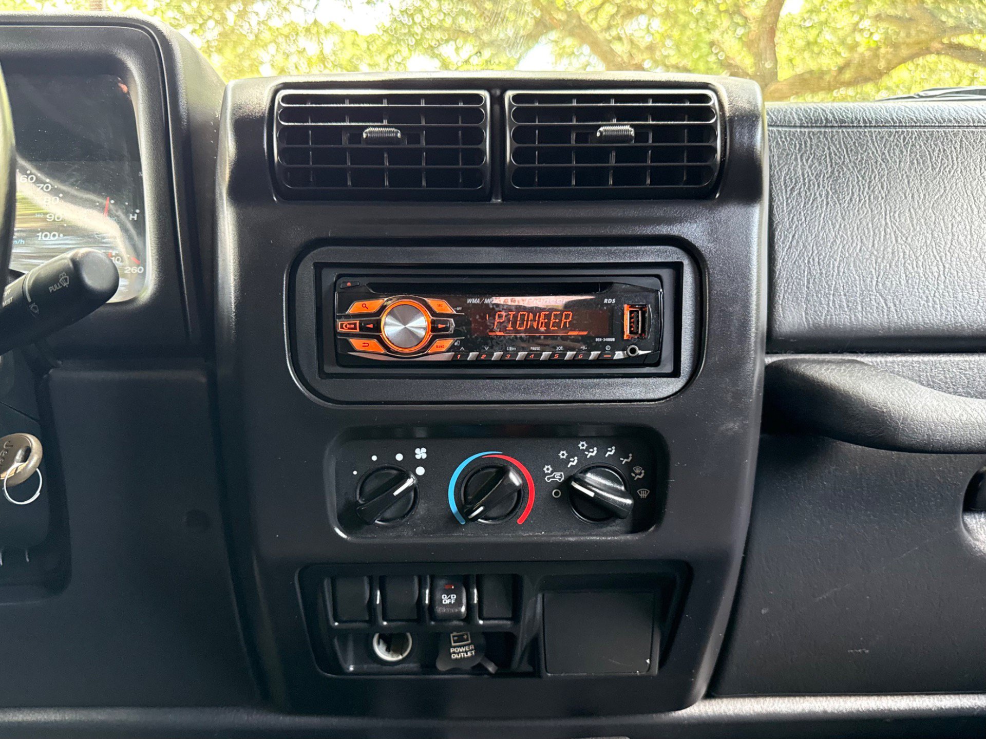 Used 2006 Jeep Wrangler Sport w/ Security Group AWD/4WD image 27
