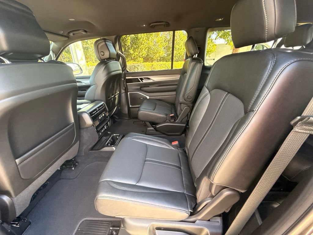 New 2026 Jeep Grand Wagoneer L Limited AWD/4WD image 26