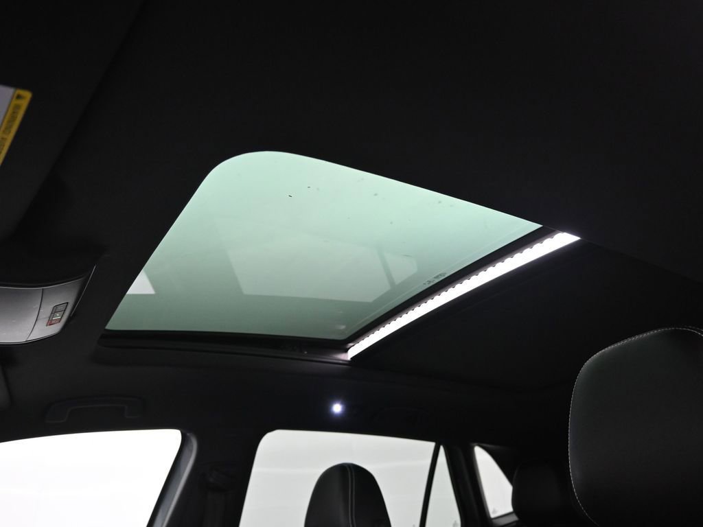 Used 2023 Volkswagen Atlas Cross Sport SE w/ Panoramic Sunroof Package image 22