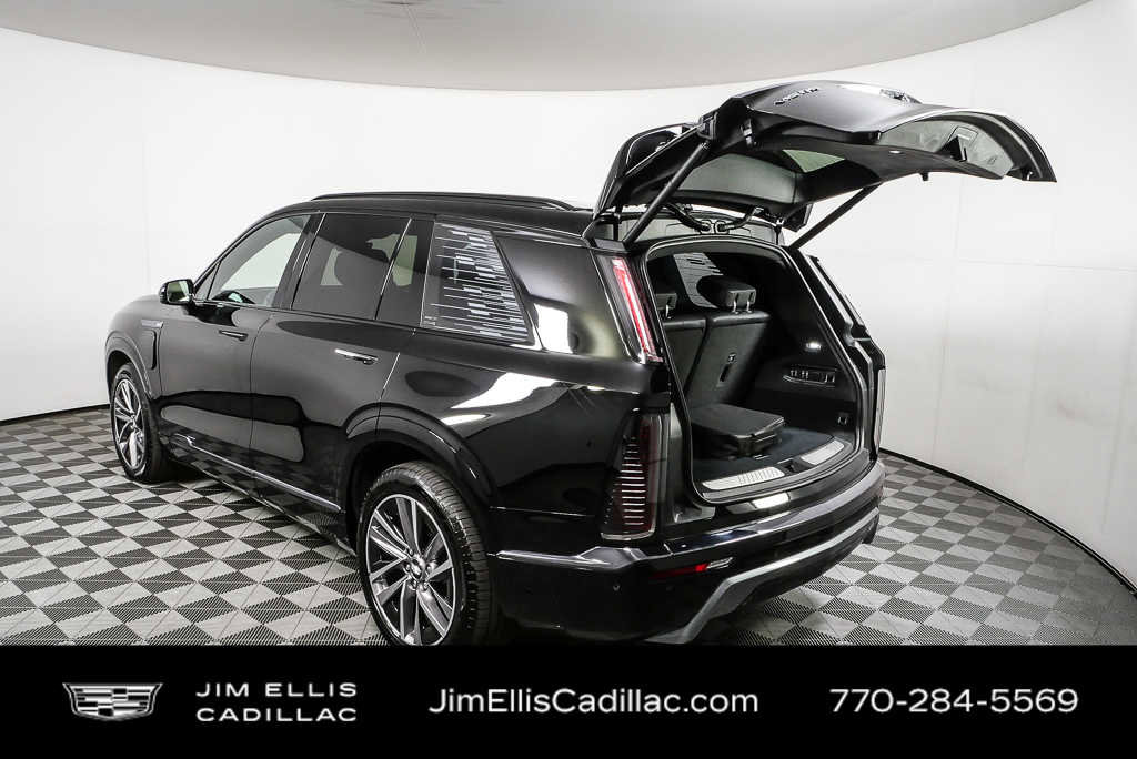 Certified 2026 Cadillac Vistiq Luxury AWD/4WD image 29