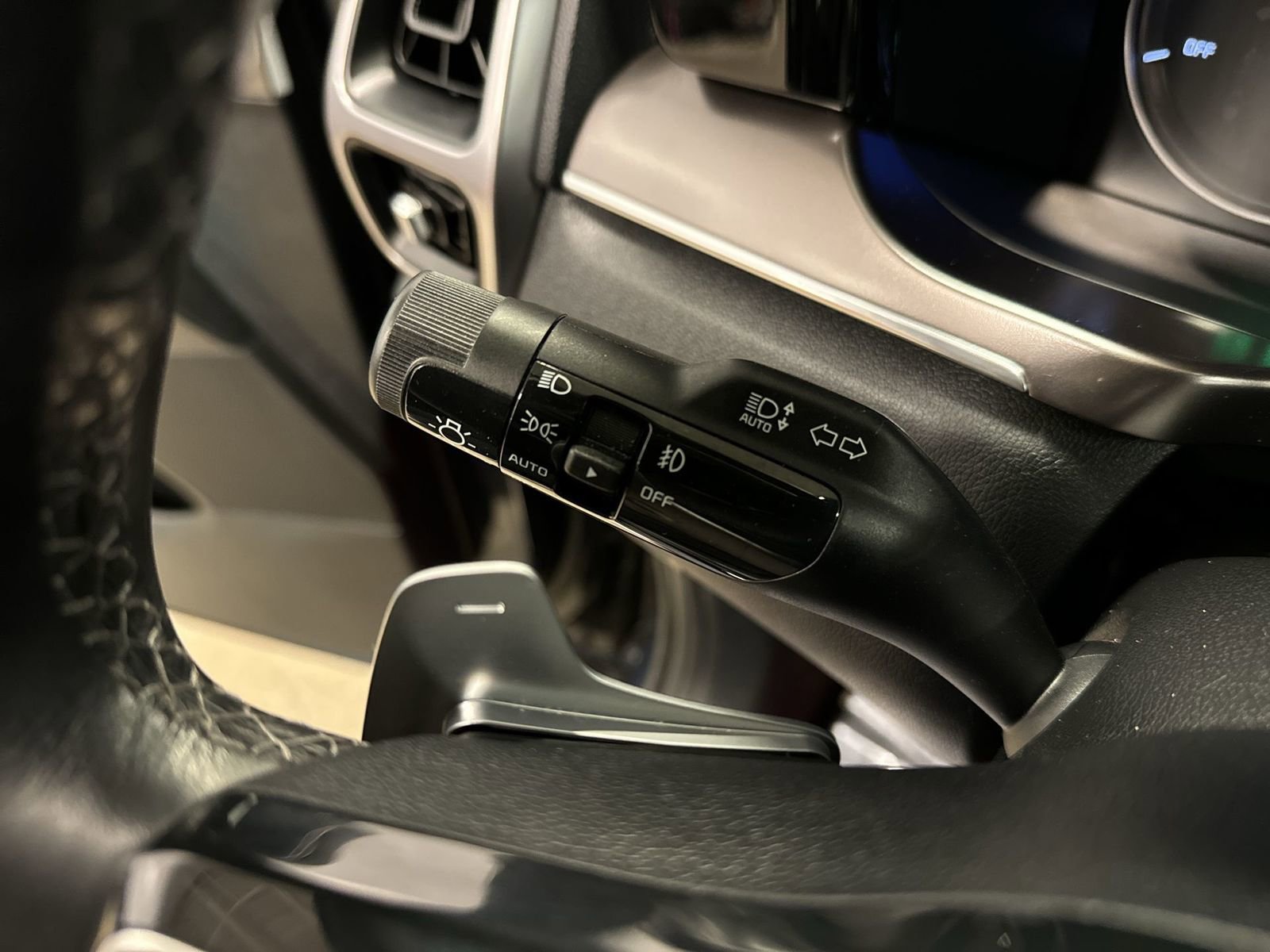 Used 2022 Kia Sorento EX image 16