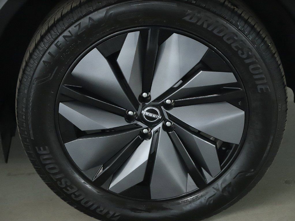 Used 2023 Nissan Ariya AWD image 38