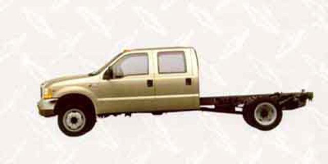 Used 2001 Ford F550 2WD Crew Cab Super Duty image 1