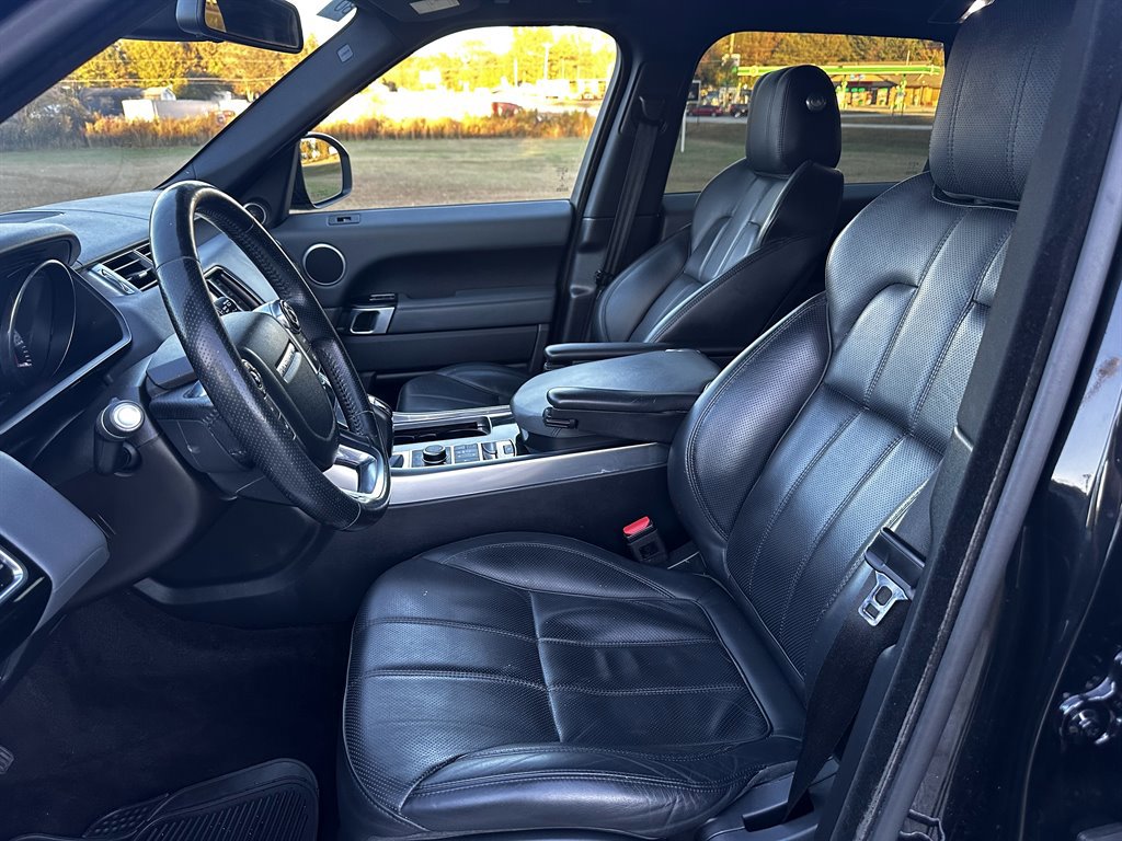 Used 2015 Land Rover Range Rover Sport HSE image 3