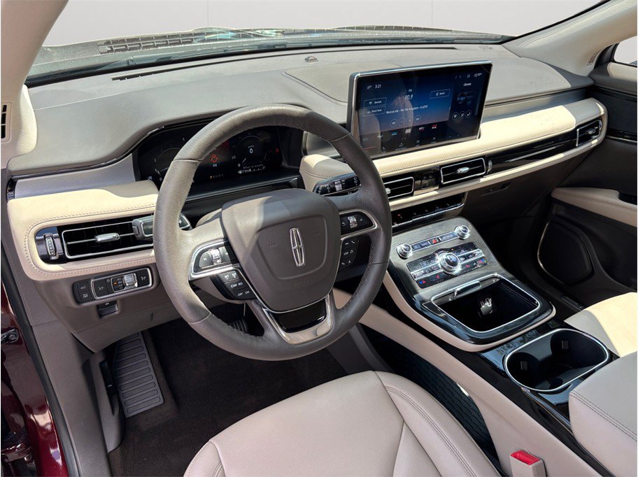Used 2022 Lincoln Nautilus FWD image 6