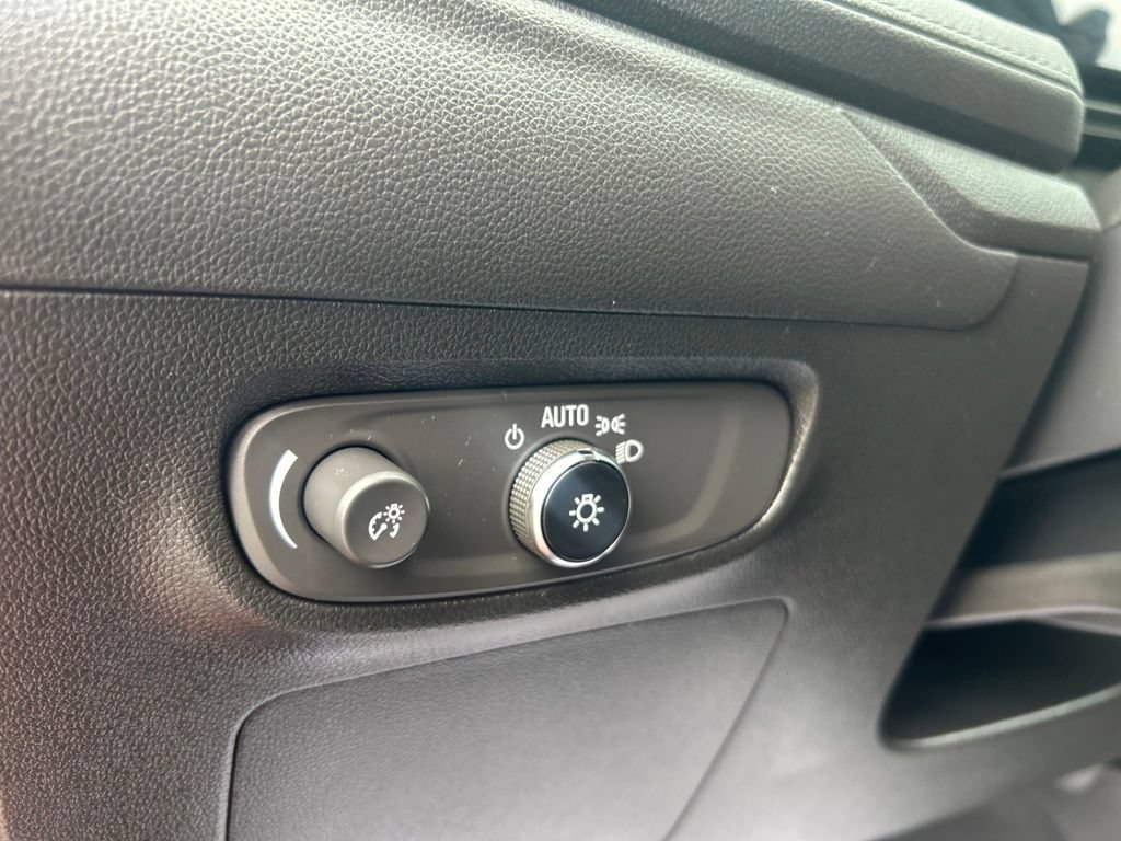 Used 2024 Buick Encore GX Sport Touring FWD image 19