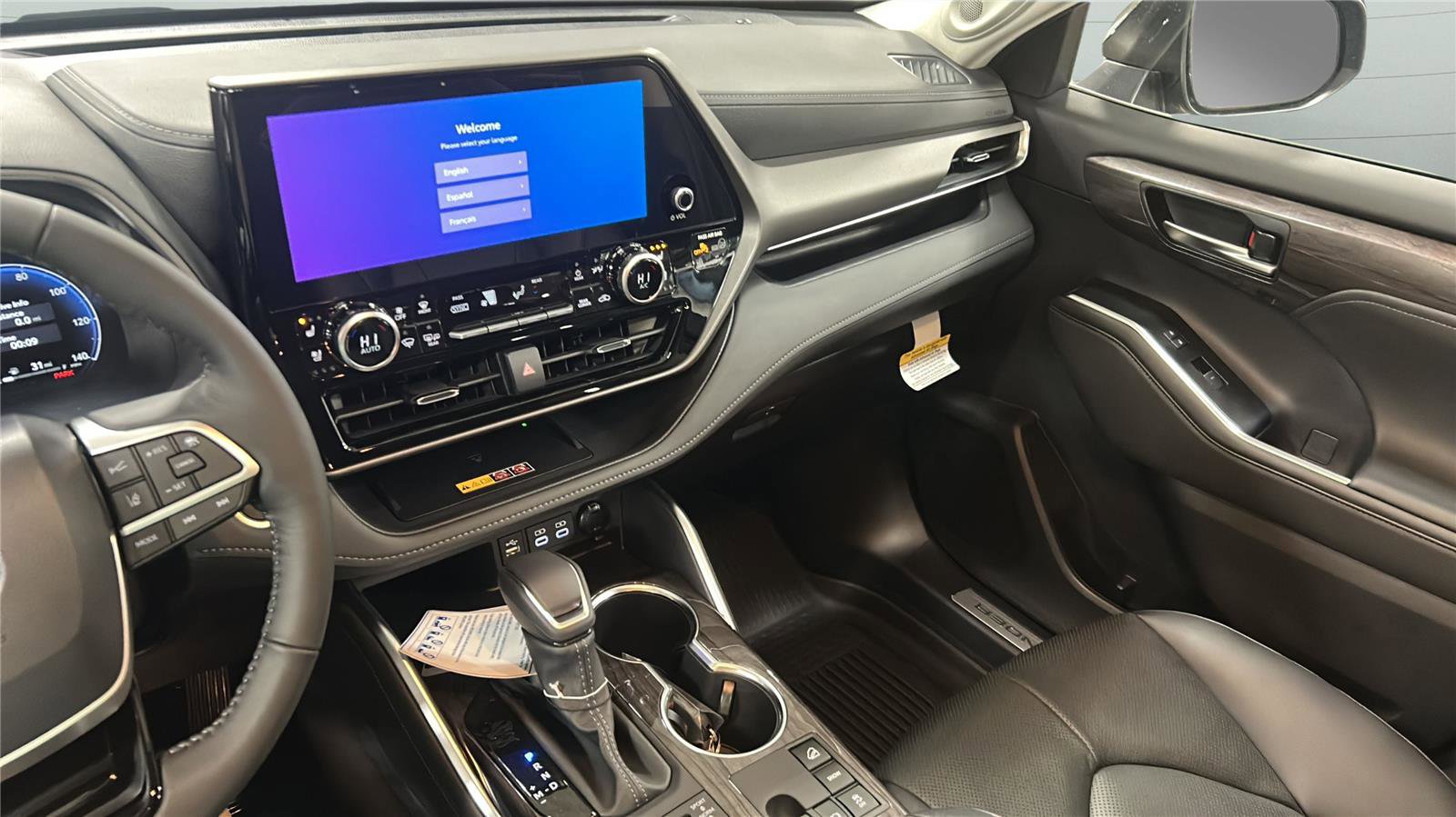 New 2026 Toyota Highlander Limited image 11