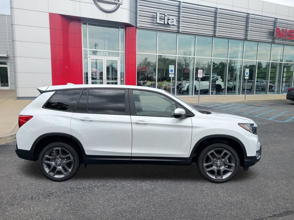 Used 2023 Honda Passport EX-L image 16