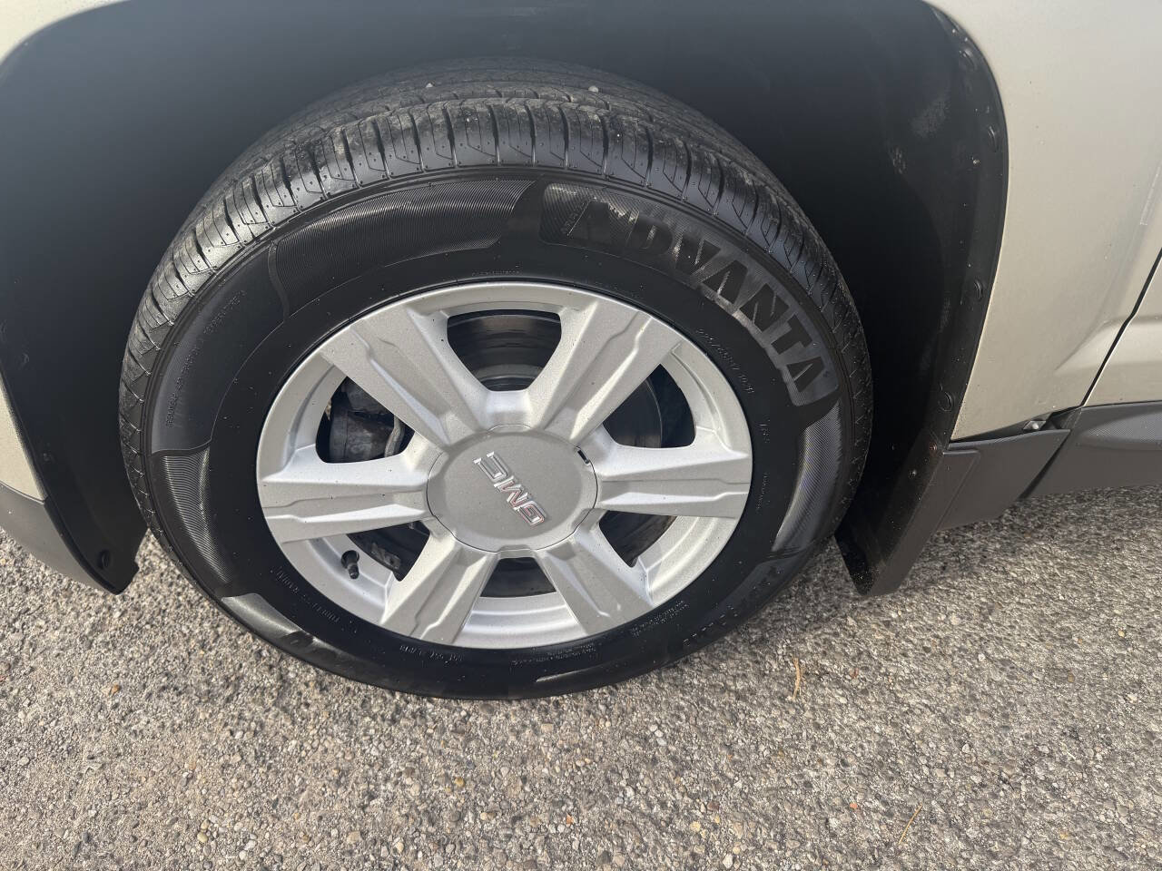 Used 2015 GMC Terrain SLE w/ LPO, Protection Package FWD image 9