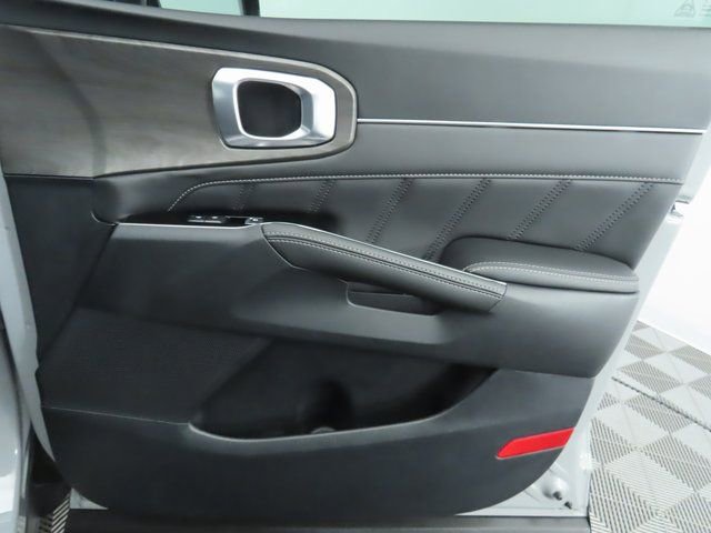 Used 2024 Kia Sorento SX image 26