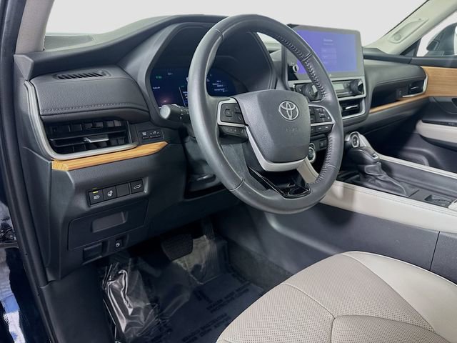Certified 2024 Toyota Grand Highlander AWD image 19