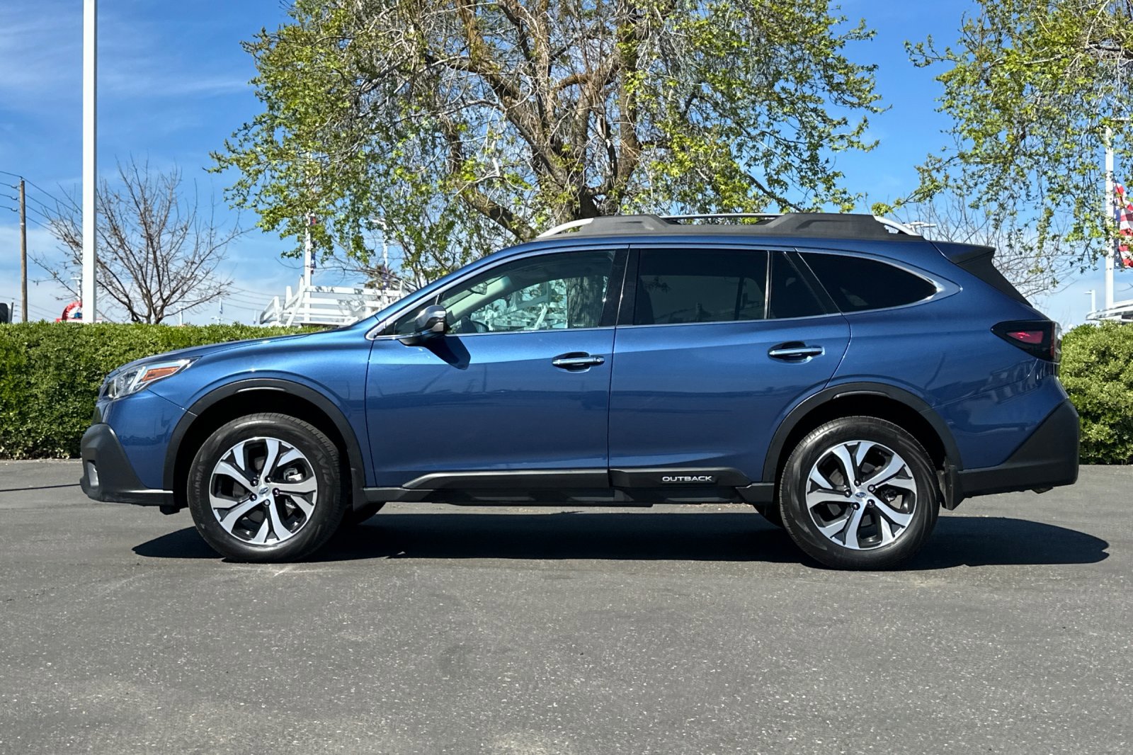 Used 2022 Subaru Outback Touring w/ Popular Package #2 image 7