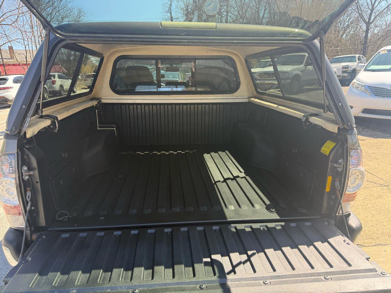 Used 2012 Toyota Tacoma 4x4 Double Cab w/ SR5 Pkg image 38