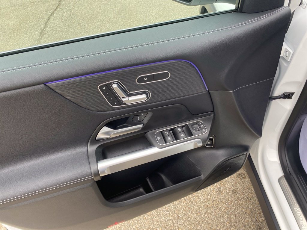 Used 2026 Mercedes-Benz GLB 250 4MATIC image 19