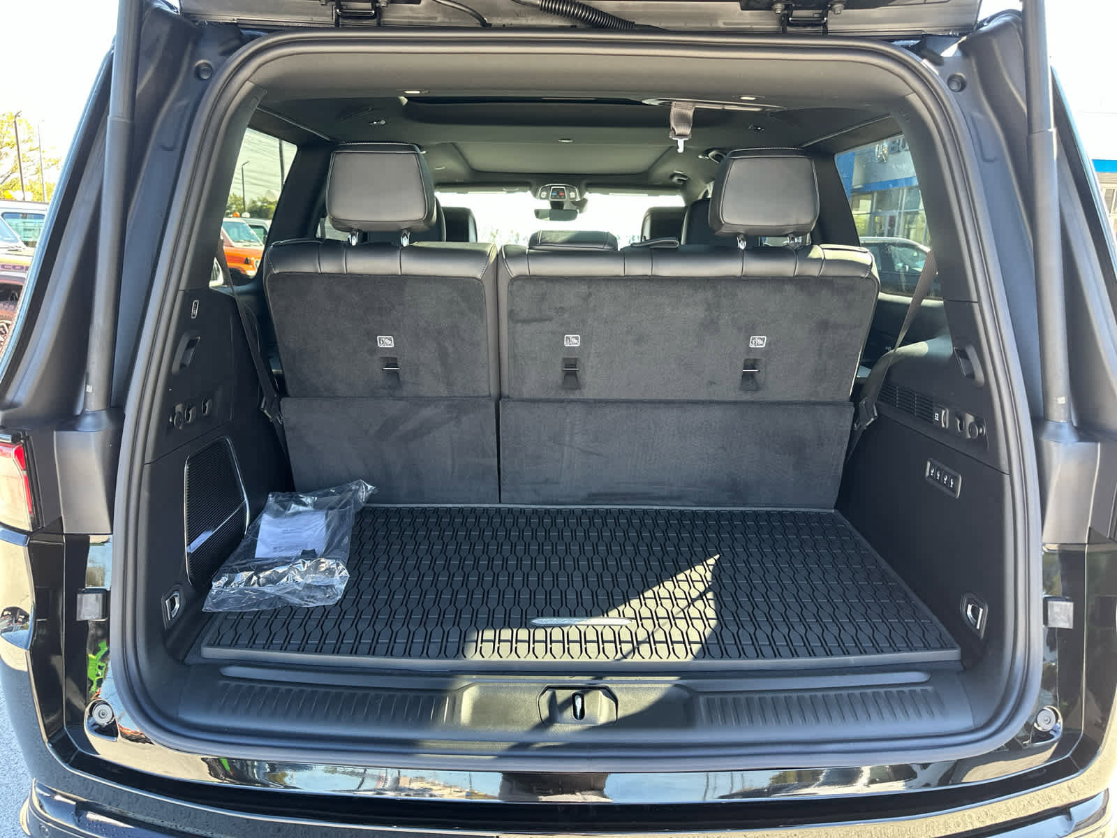 New 2025 Jeep Wagoneer Series II AWD/4WD image 9