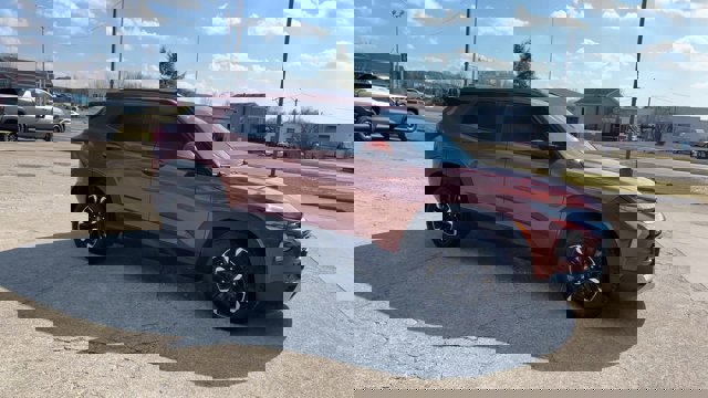 Used 2021 Chevrolet TrailBlazer LT w/ Convenience Package image 2