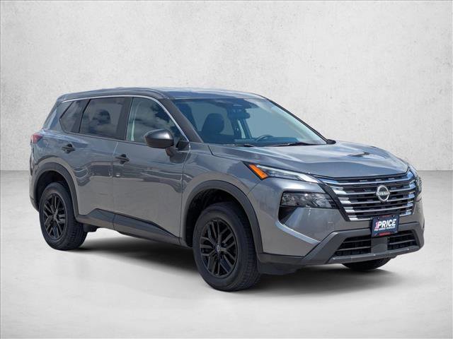 Used 2024 Nissan Rogue S image 3