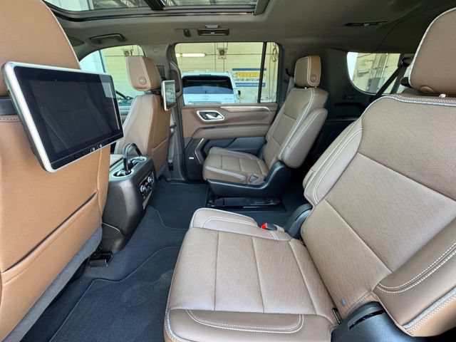 Used 2024 Chevrolet Suburban High Country AWD/4WD image 29