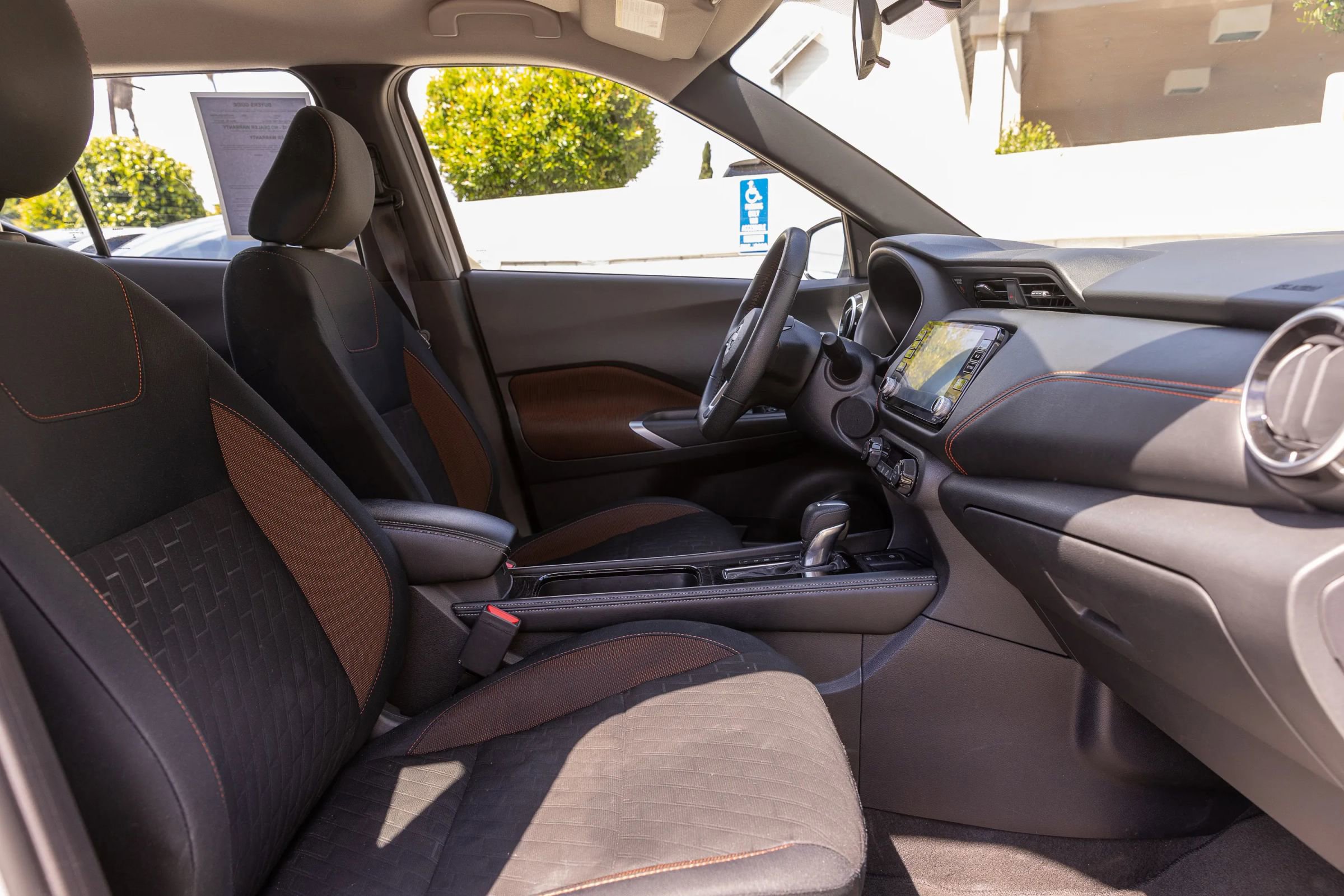 Used 2024 Nissan Kicks SR FWD image 27