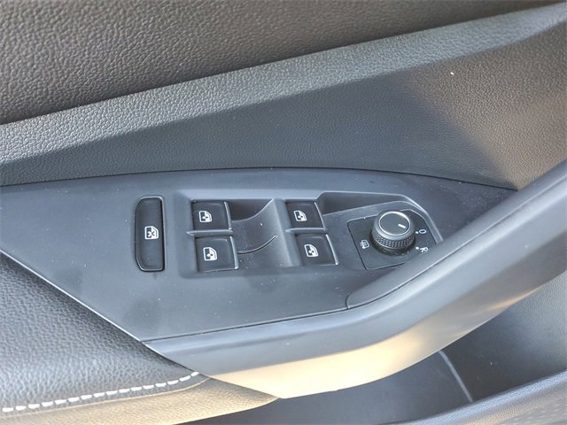 Used 2024 Volkswagen Jetta SEL image 19