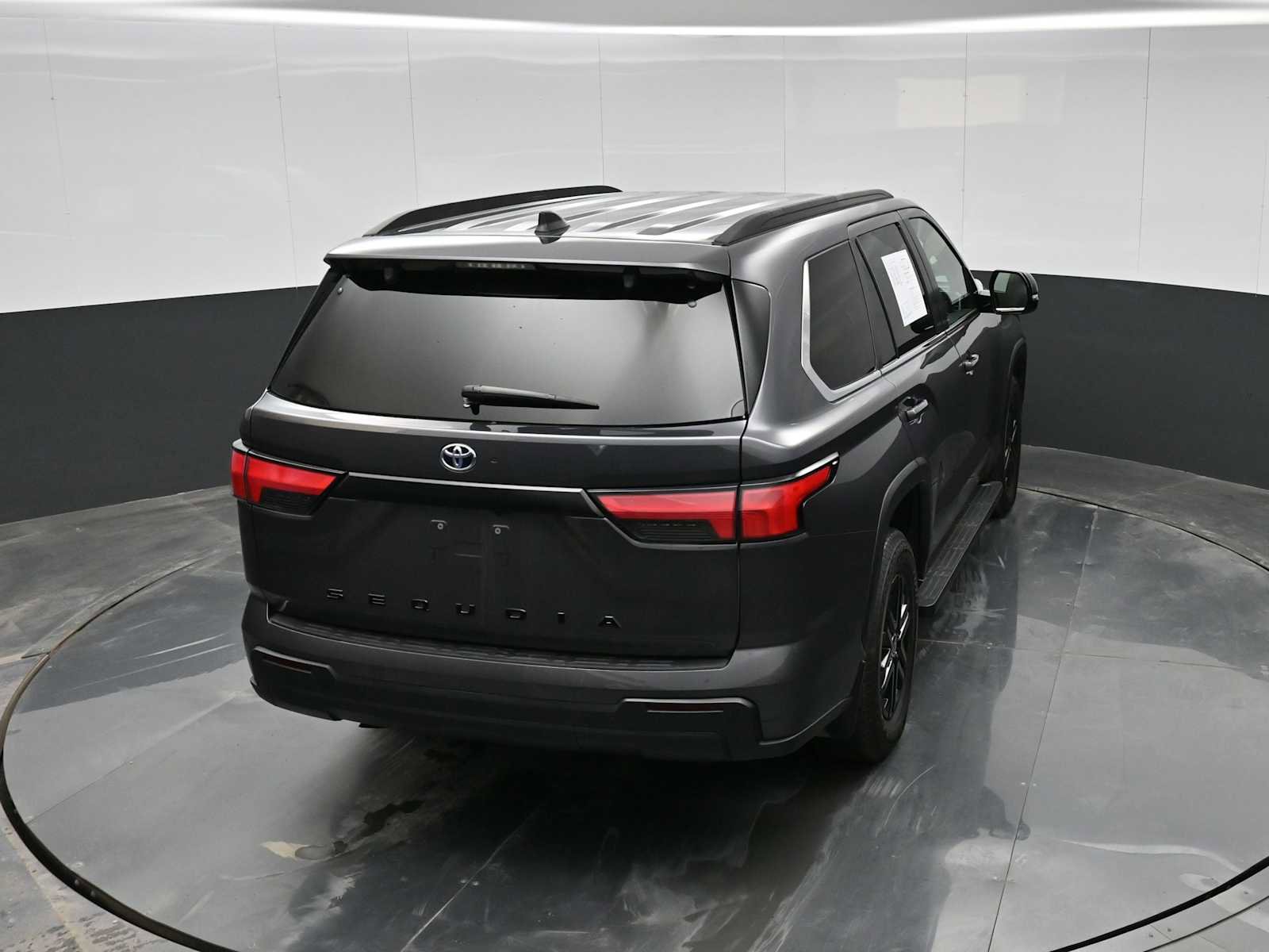 Used 2024 Toyota Sequoia SR5 image 29