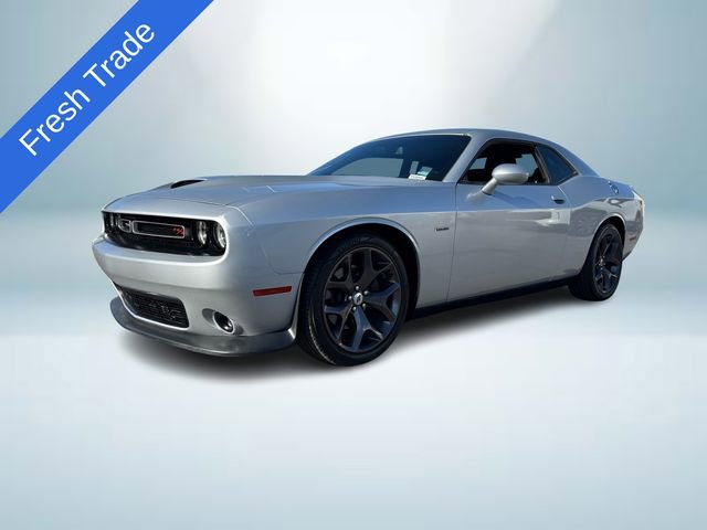 Used 2019 Dodge Challenger R/T w/ Driver Convenience Group image 2