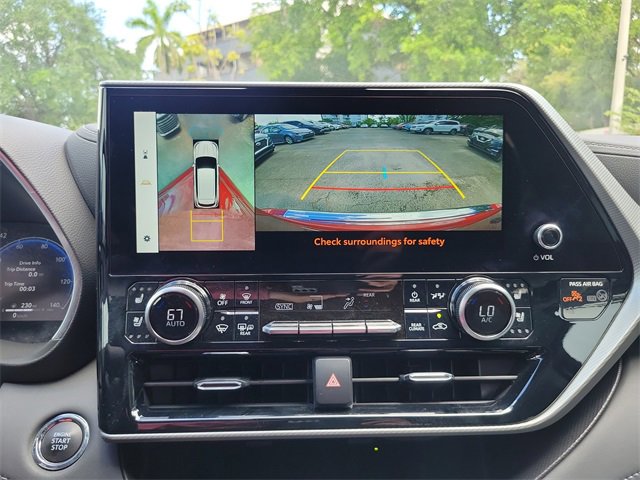 Used 2023 Toyota Highlander Platinum image 7