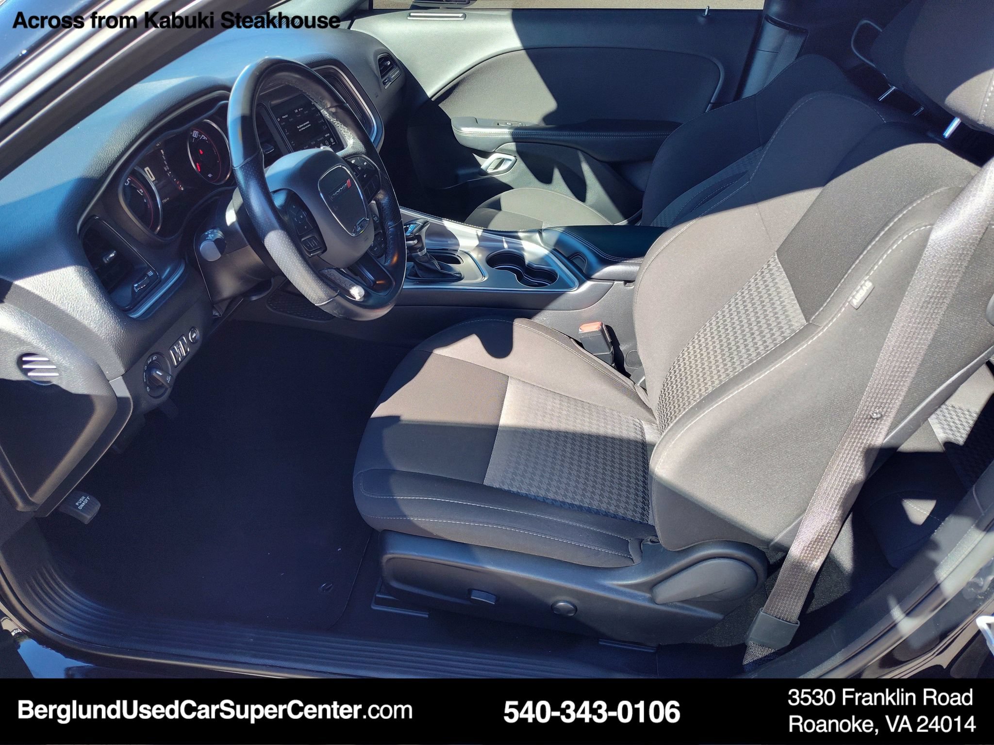 Used 2022 Dodge Challenger GT RWD image 11