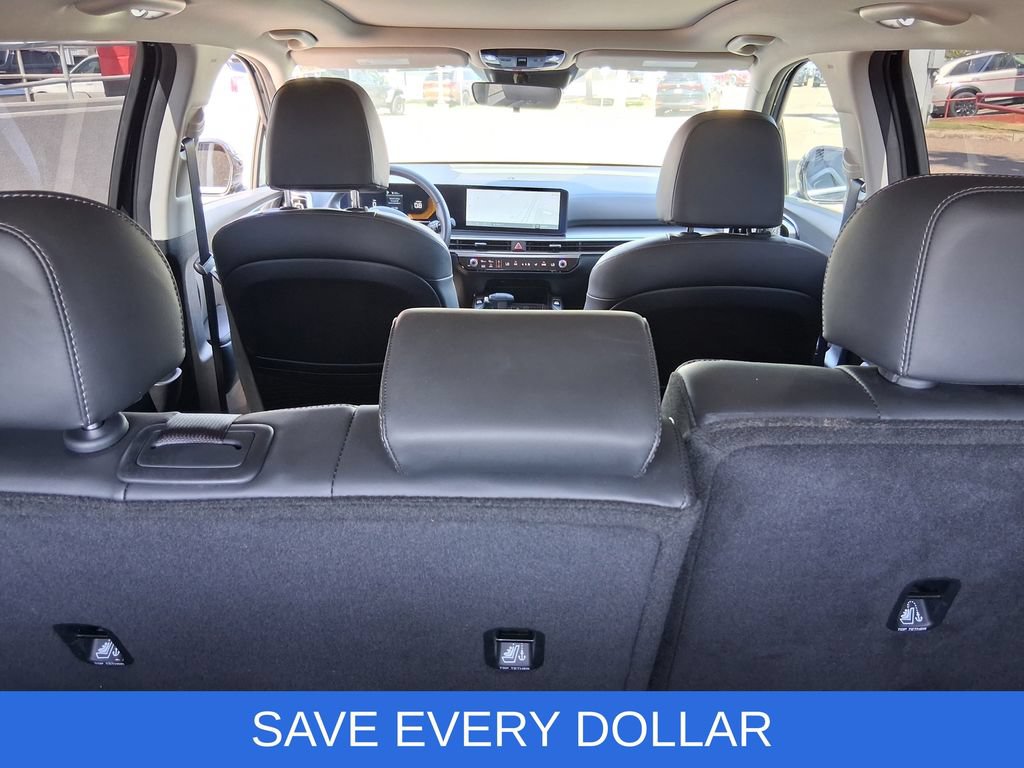Used 2024 Kia Sorento S w/ Panoramic Sunroof Package FWD image 19