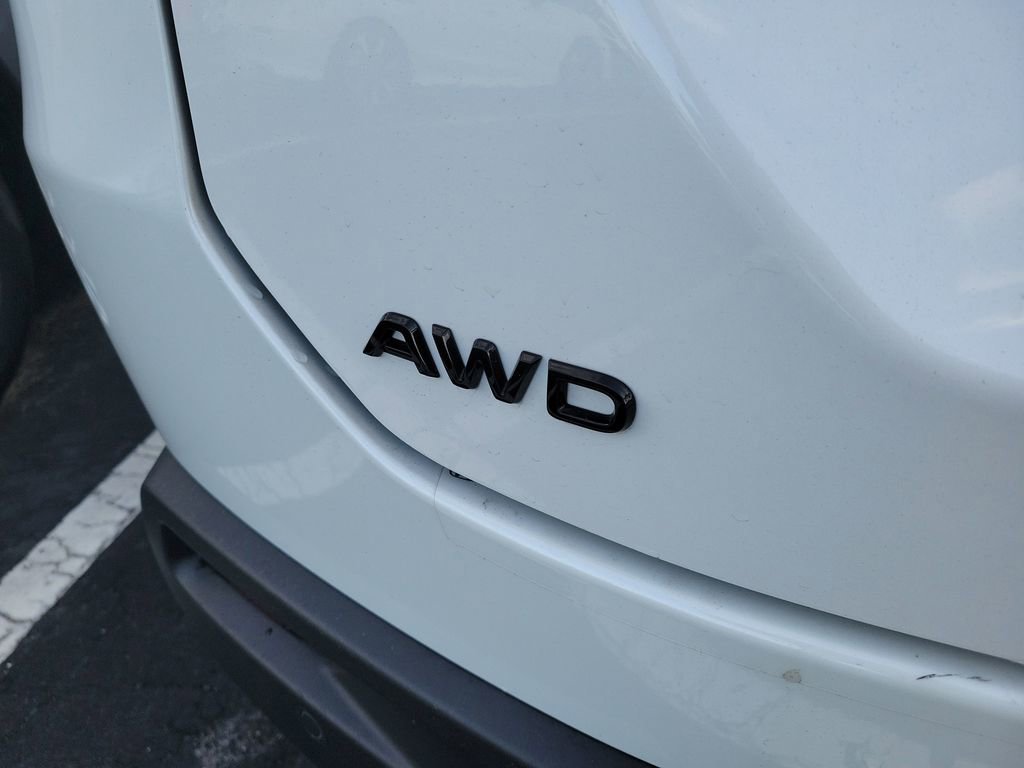 Used 2025 Honda Pilot TrailSport image 14