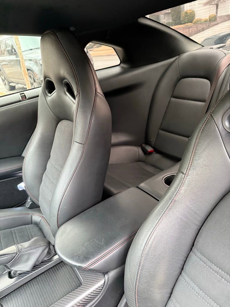 Used 2018 Nissan GT-R Premium image 18