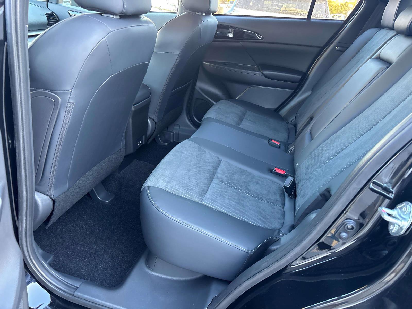 New 2026 Mitsubishi Eclipse Cross SE image 6