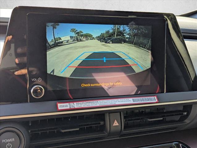 New 2026 Toyota Prius Plug-In Hybrid FWD image 13