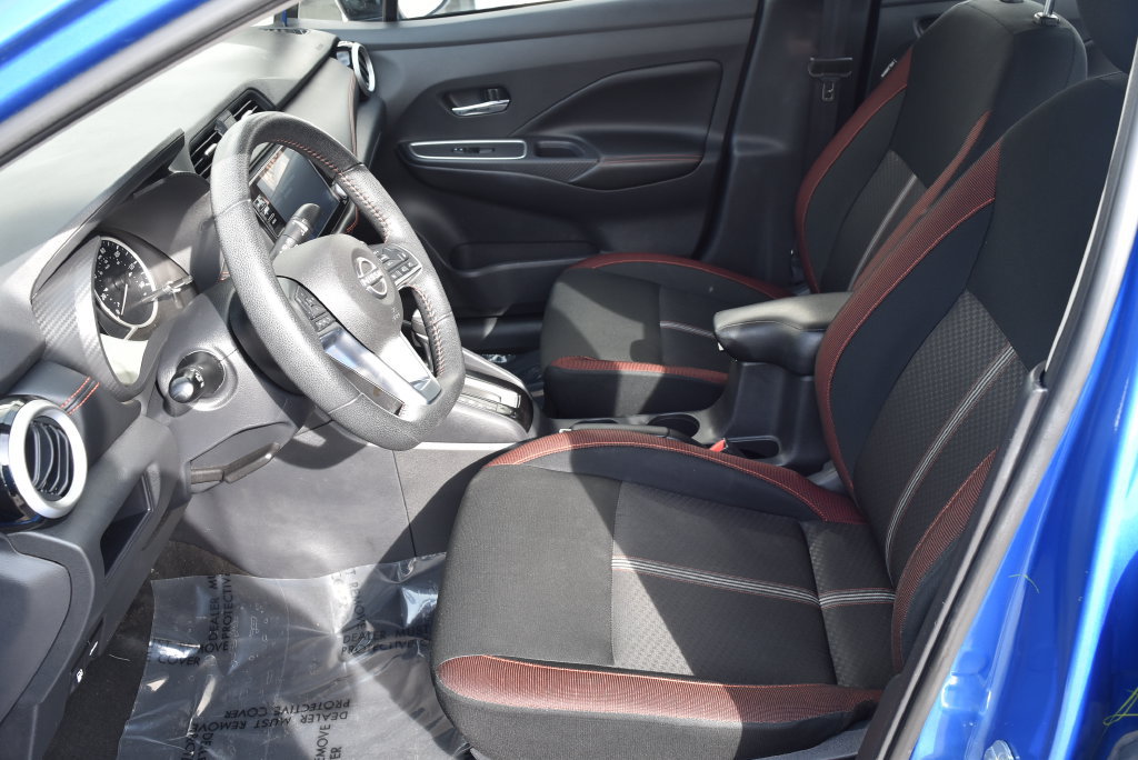Used 2024 Nissan Versa SR FWD image 8